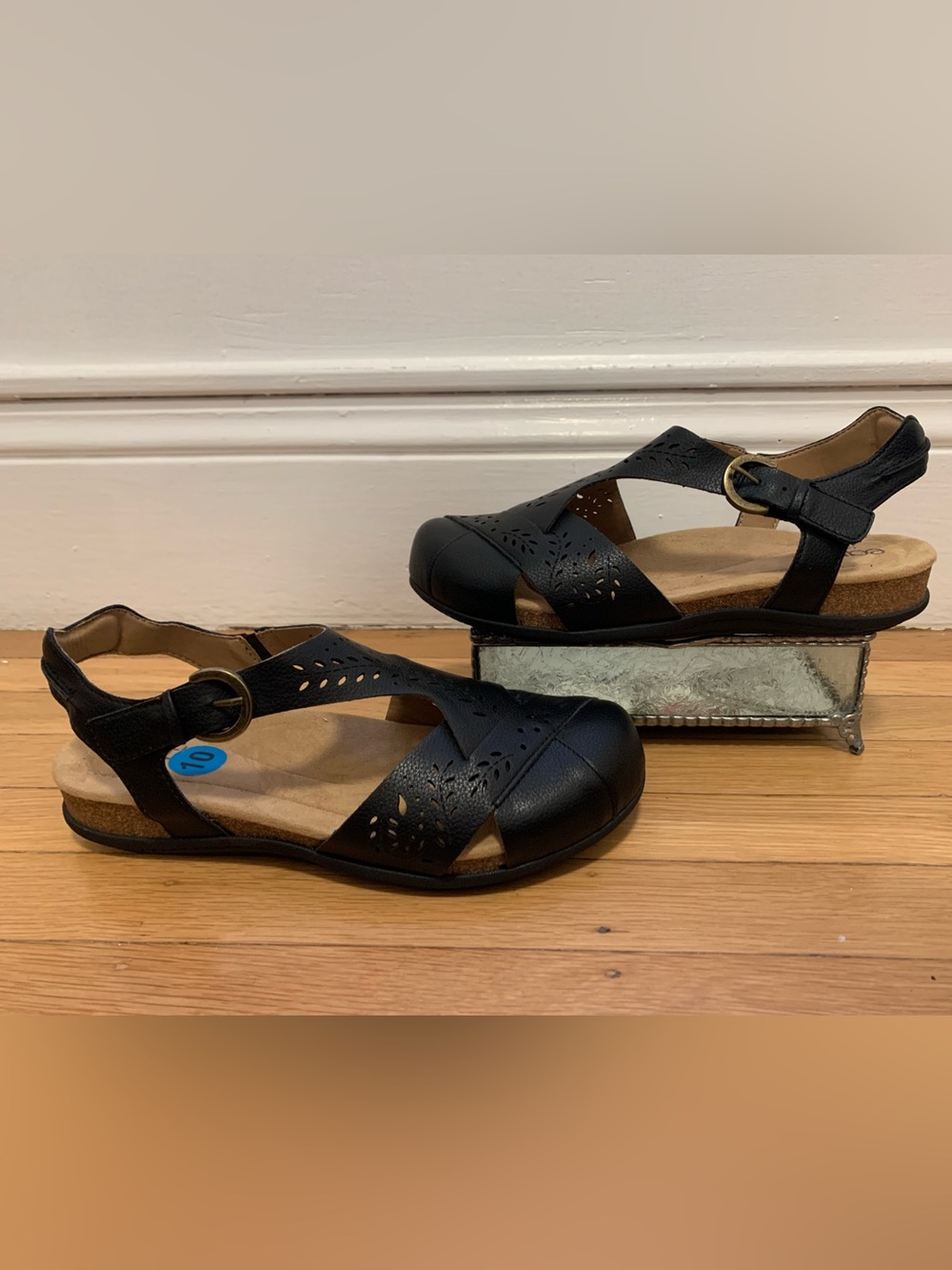 NWOB EARTH ORIGINS ET BENS Black Comfort Mary-Jane Walking Shoes Size 10M